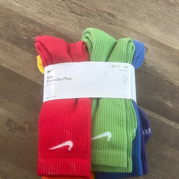 Nike Everyday Plus Men's Athletic Socks - Red, Green, Blue, Yellow - Picture 1 of 4